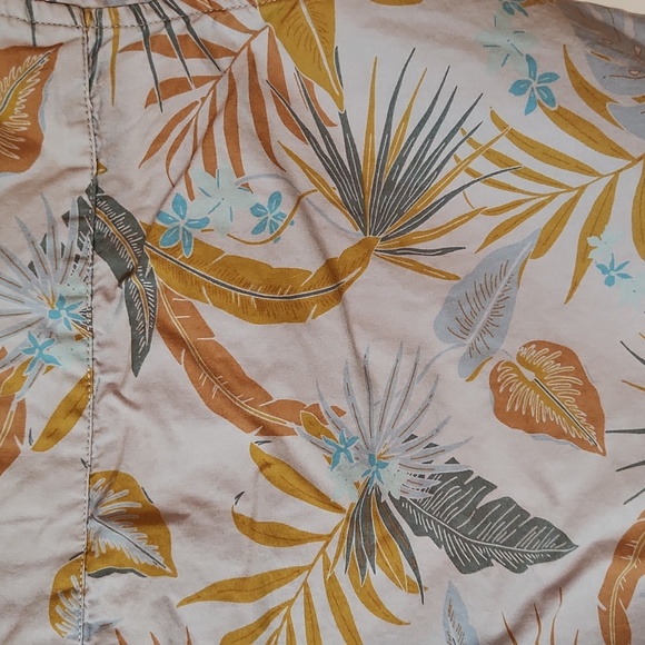 NWOT ❗️ Denim and Flower Ricky Singh boys tropical  flowers gray shirt size 7 - Picture 9 of 9